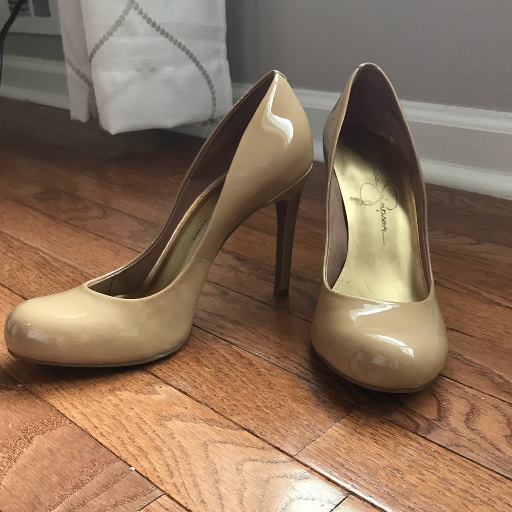 Jessica Simpson Nude Patent Calia Pumps